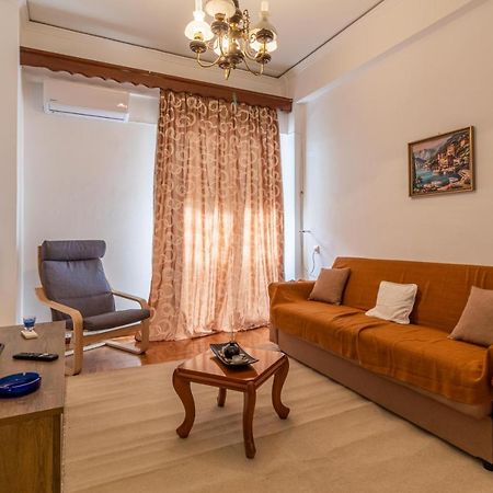 Studio Melange In Loutraki Dt Bagian luar foto